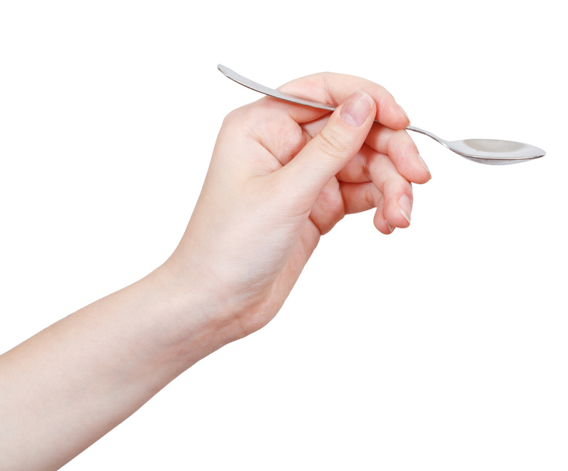 holding-spoon-easily